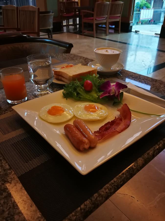 The Imperial Home Hotel Пак-Крет Экстерьер фото
